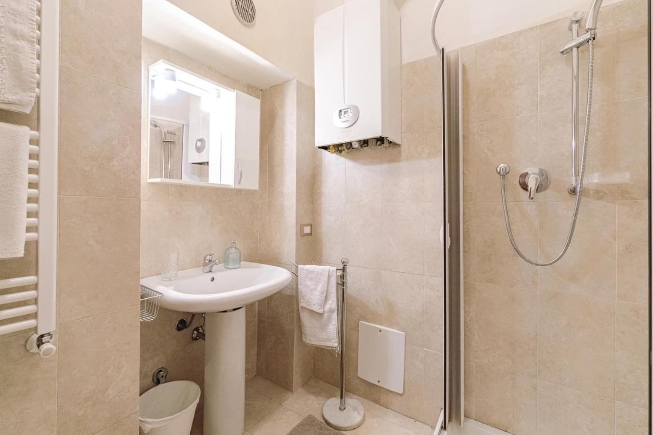 Arona Prestige Apartments エクステリア 写真